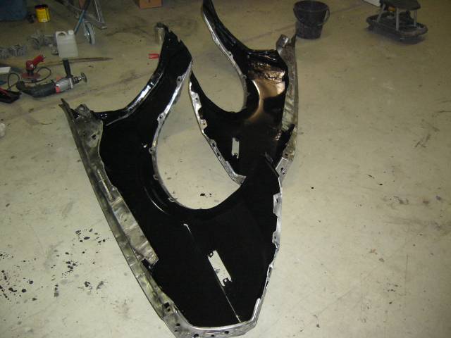 Etulokarie maalattu sis�lt�