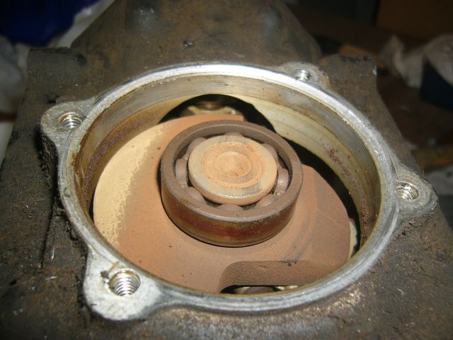 Fordin kompressorin kuiva laakeri