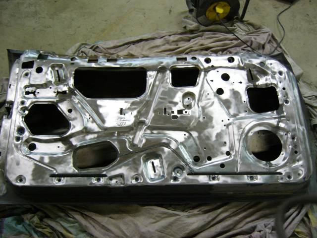 Vasemman oven sis�puoli hiottu