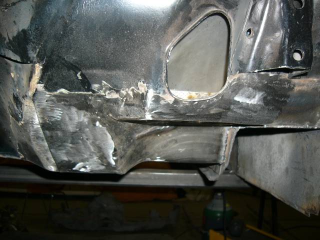 Vasen etujalkatila tehty