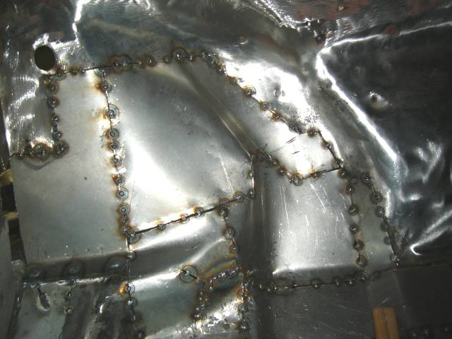 Vasen etujalkatila hepattu