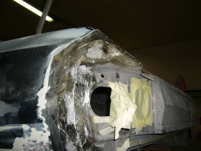 Vasen takakulma tinattu